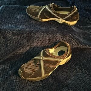 Dr. Scholl’s Natural Sport slip on shoes